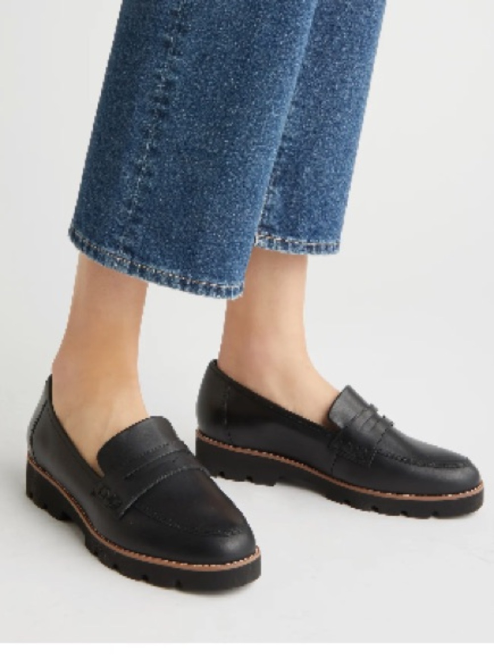 Vionic Cheryl II Lug Penny Loafer, Black. Size 8.5, NWOT display pair